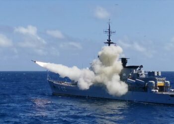 Venezuela prueba poderoso misil antibuque en ejercicios