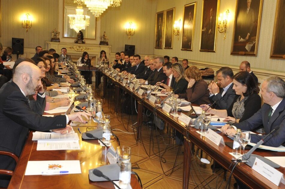 El Grupo Municipalista de IU-Podemos reclama “que se ponga fecha” al acuerdo propiciado por el Gobierno para derogar la “negativa” Ley de Racionalización de la Administración Local