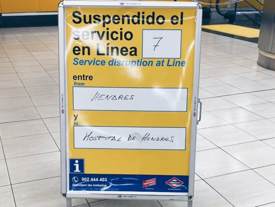 «El cuento de nunca acabar: los afectados se quejan de la mala gestión de la Comunidad de Madrid ante el cierre de la estación de Metro Hospital del Henares»