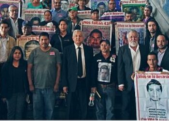 Amnistías, protección y recompensas para dar con los 43 de Ayotzinapa