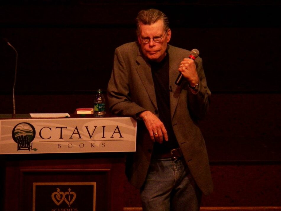 El escritor estadounidense Stephen King da el portazo a Facebook por desinformación