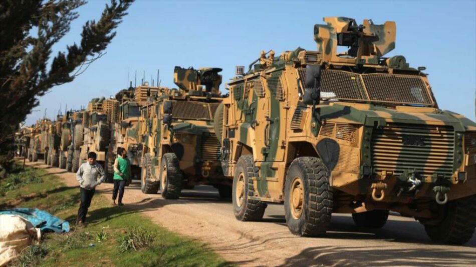 Turquía envía otro convoy militar a Siria pese a tregua de Idlib