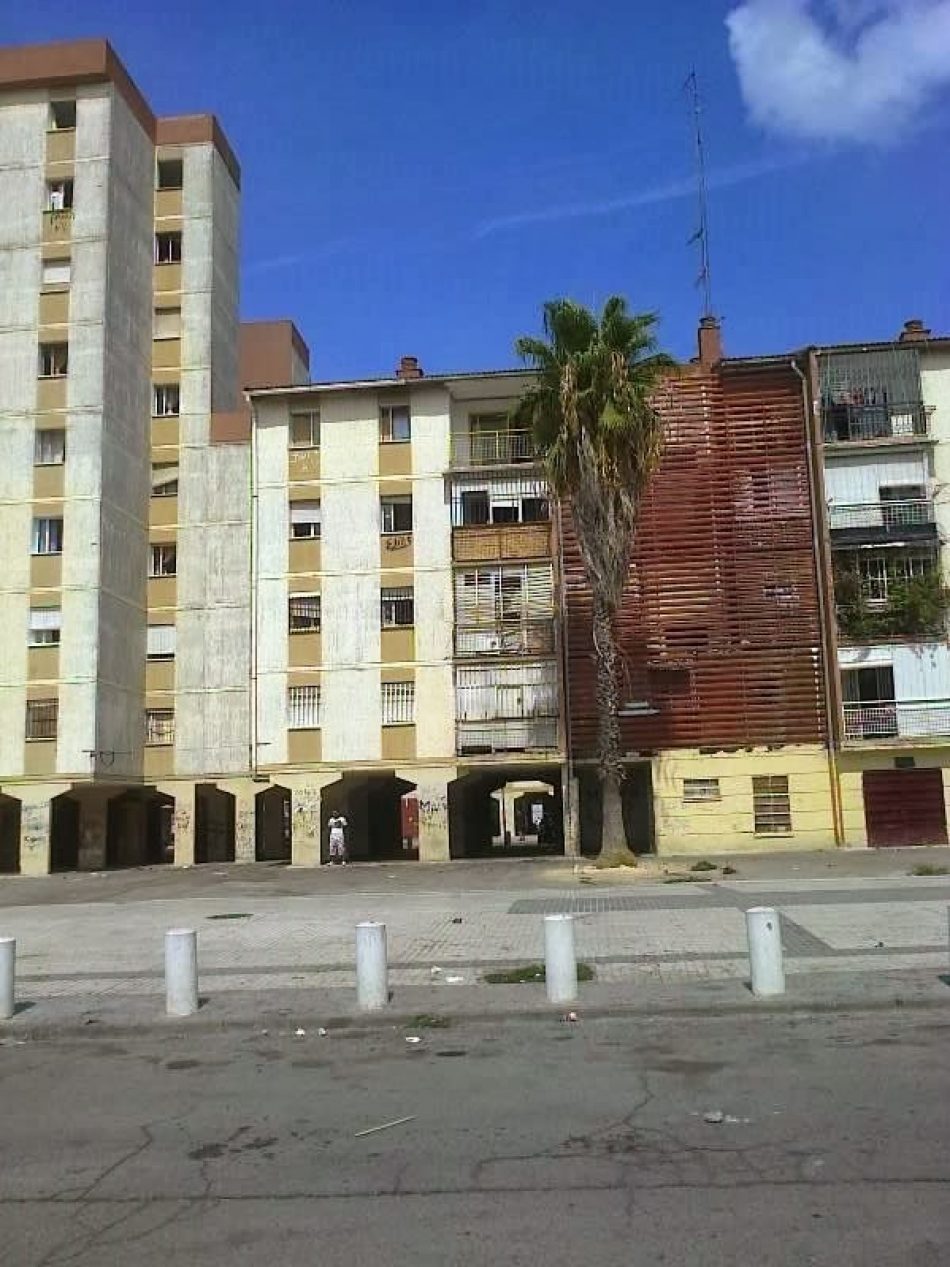 APDHA denuncia la falta de personal en los centros de los servicios sociales de los barrios más empobrecidos de Sevilla