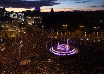 «Vivas y unidas, muy unidas, nos queremos»