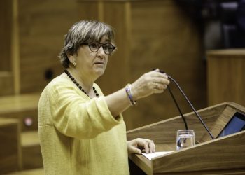 PCE-EPK rechaza la equiparación del fascismo con el comunismo aprobada en el Parlamento de Navarra con la abstención cómplice del PSN-PSOE