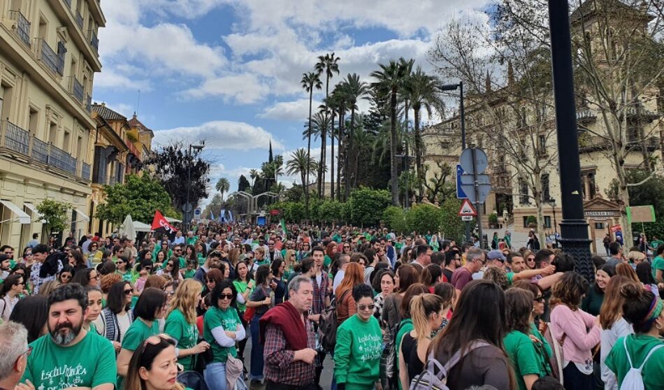 Gran éxito de participación en la huelga educativa del 4M