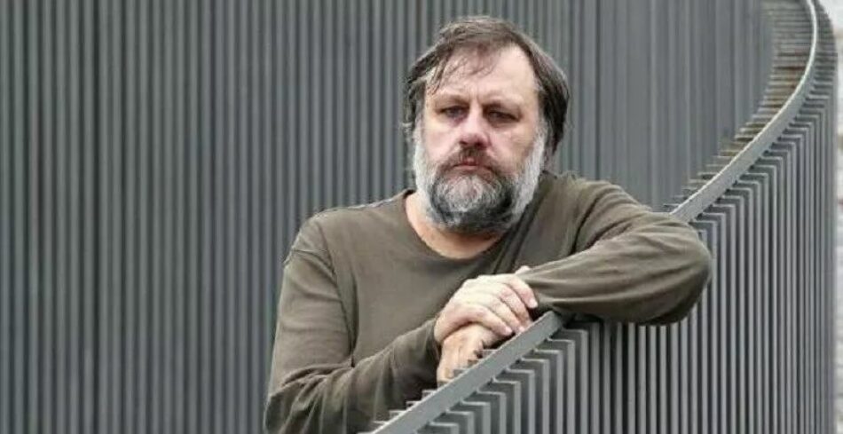 Zizek: un golpe letal al capitalismo para reinventar la sociedad