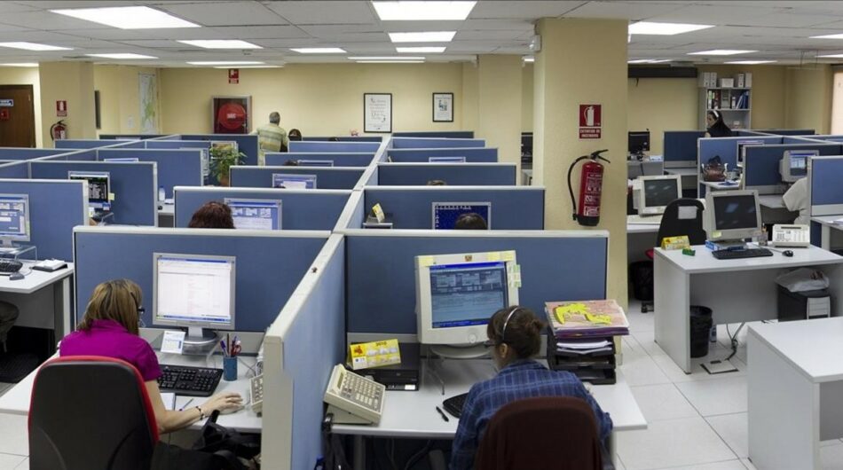 El Gobierno no limita las concentraciones de personas que se dan en los centros de trabajo de telemarketing