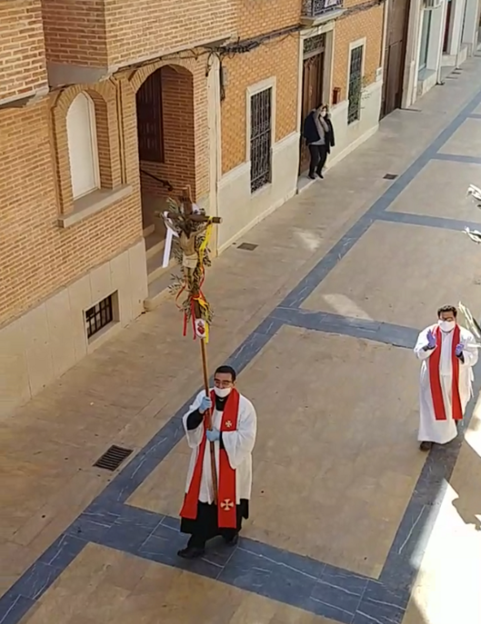 El párroco de Miguel Esteban, en Toledo, anuncia que volverá a saltarse la cuarentena el «Domingo de Resurrección»