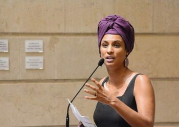 «Bolsonaro no tiene compromiso con la humanidad», responde la madre de Marielle Franco