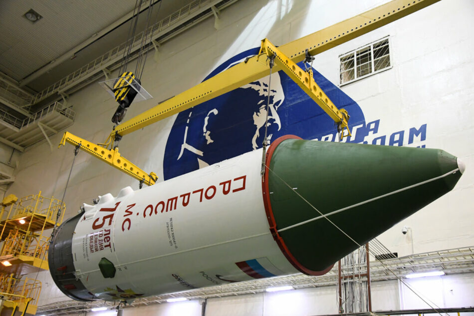 La nave rusa Progress MS-14 se acopla a la Estación Espacial Internacional