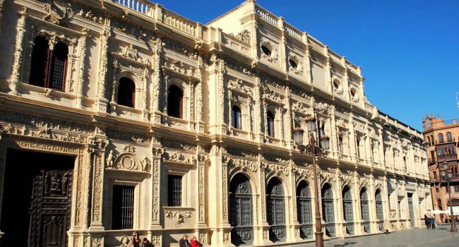 Ecologistas advierte que vigilará el cumplimiento de la ZBE de Sevilla tras el pacto PP-Vox