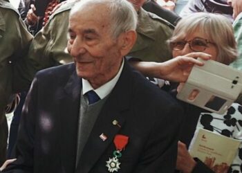 Fallece con coronavirus Rafael Gómez, último superviviente de ‘La Nueve’, la compañía de españoles que liberó París de los nazis
