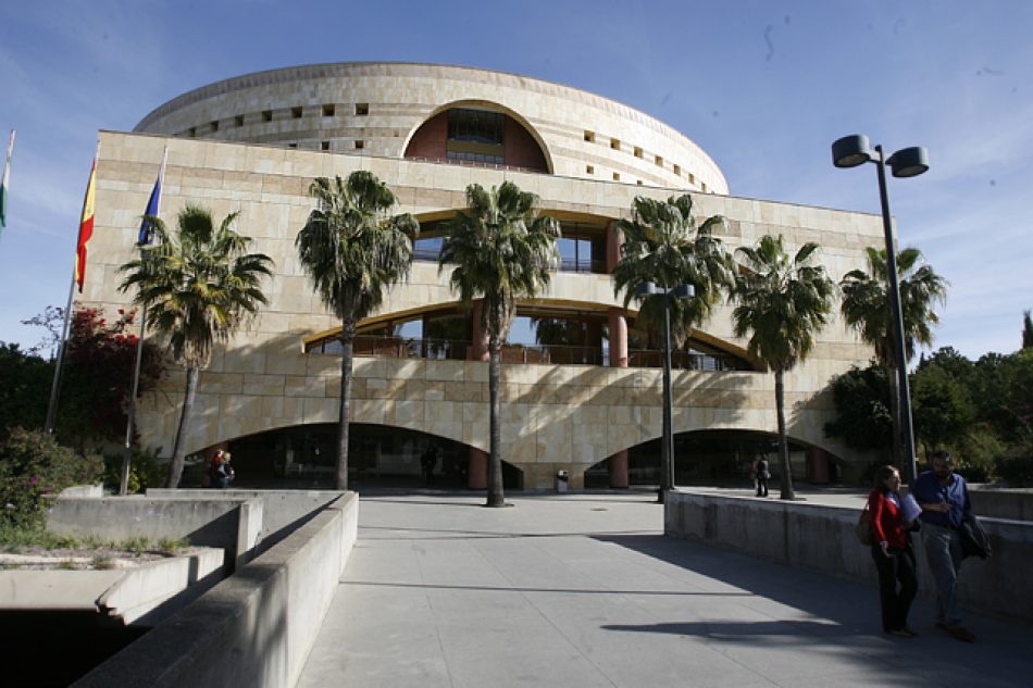 CGT denuncia que la Junta de Andalucía haya abierto la puerta a la privatización de formación del profesorado a través de los puestos específicos de Bachillerato Internacional