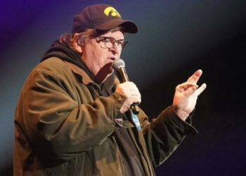 YouTube borra último documental de Michael Moore y desata acusaciones de censura