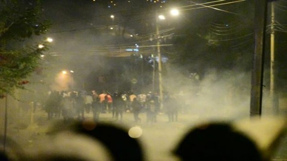 Denuncian represión contra manifestantes en Cochabamba, Bolivia
