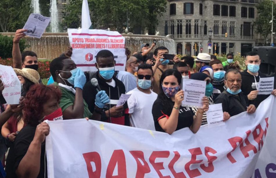 Una multitud de personas migrantes exigieron en las calles la regularización de sus residencias: «Papeles para todxs»