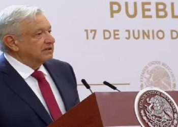 Presidente mexicano señala a Iberdrola y ‘El País’ de promover campaña contra su Gobierno por pérdida de privilegios