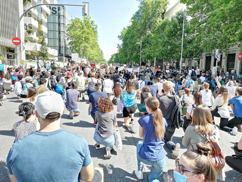 Miles de personas se manifiestan contra el asesinato de George Floyd y en solidaridad con el movimiento #BlackLivesMatter de Estados Unidos