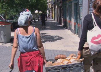 La FRAVM pide a Almeida que se haga cargo cuanto antes de la ayuda alimentaria que prestan las redes vecinales