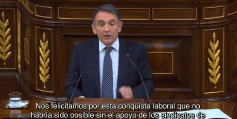 Enrique Santiago reprocha a Vox que “primero inundan de ‘fake news’ y ahora inauguran la era de las ‘fake laws’” con una “ley falsaria” sobre subida de sueldo a policías y guardias civiles