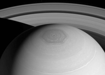 Una posible explicación al hexágono de Saturno