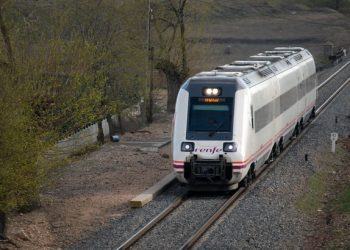 Renfe olvida las Obligaciones de Servicio Público en su nueva oferta comercial