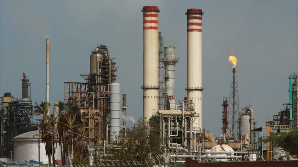 Venezuela reinicia producción de gasolina gracias a la ayuda de Irán