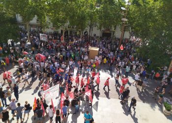 Enrique Santiago advierte en la manifestación de Airbus Getafe que “será mucho más difícil salir de la crisis si se prescinde del saber hacer de los profesionales del sector aeroespacial”