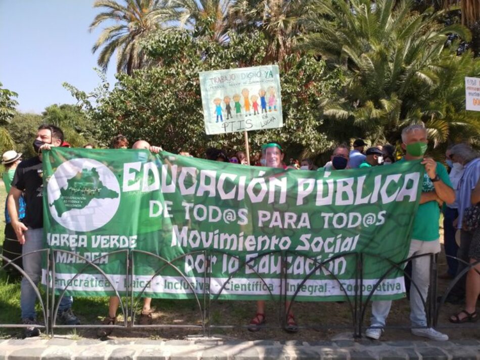 Izquierda Unida considera que la educación pública es la “realmente vulnerable” y exige que “el dinero público se dirija a ella”