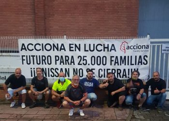 CGT paraliza la salida de camiones de los almacenes de Nissan en Barcelona
