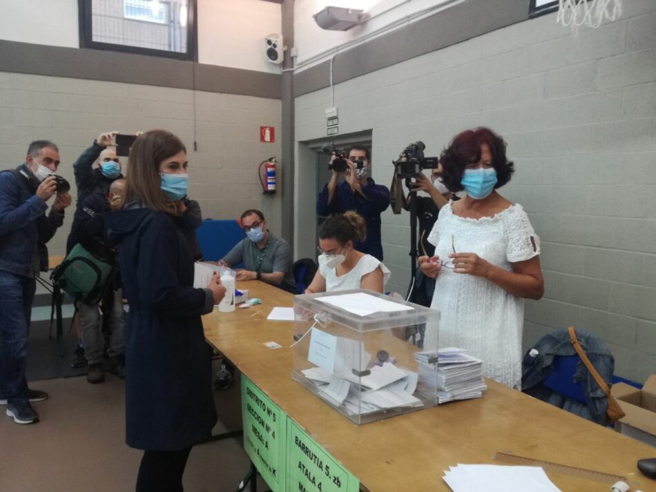 Comienzan las votaciones en las elecciones autonómicas de Galicia y Euskadi