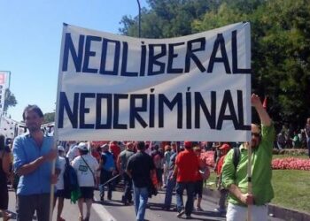 El neoliberalismo es incompatible con la democracia