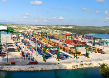 Puerto de Mariel, anhelo de Cuba de entrar a rutas comerciales del Canal de Panamá