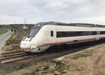 Adelante pide la recuperación de todos los trenes de media distancia eliminados durante el Estado de Alarma