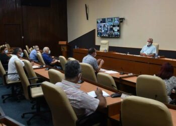 Llama presidente de Cuba al trabajo mancomunado frente a la Covid-19