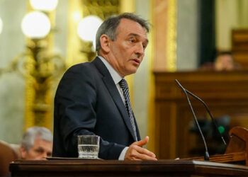Enrique Santiago advierte que el PP de Núñez Feijóo se sitúa “fuera de la legalidad constitucional” al “inventarse una nueva excusa” y romper las negociaciones para renovar el CGPJ