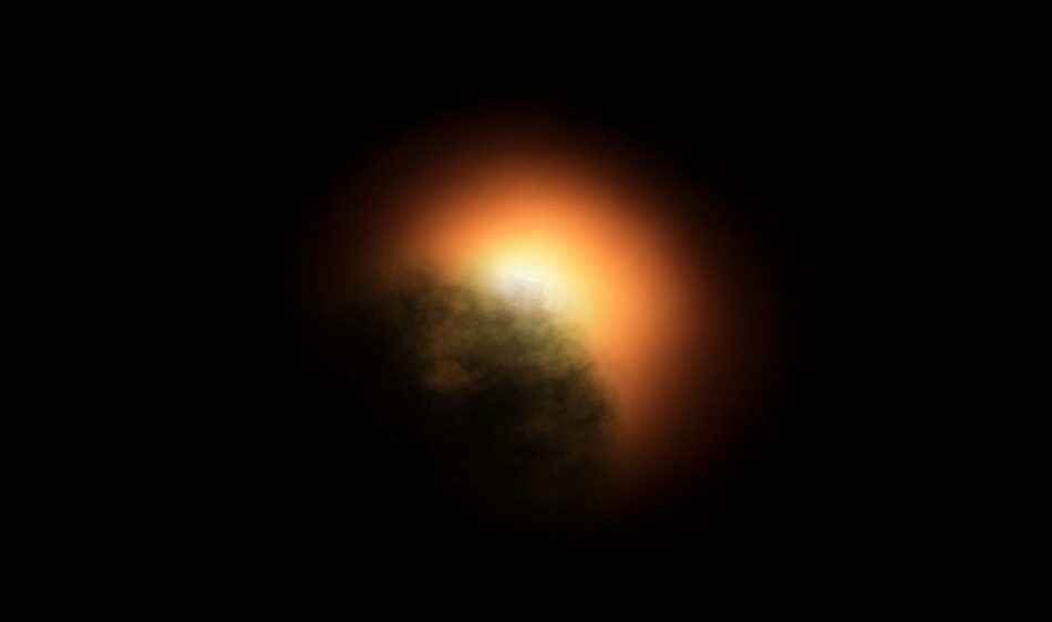 Resuelto el misterio del cambio de brillo en la estrella Betelgeuse