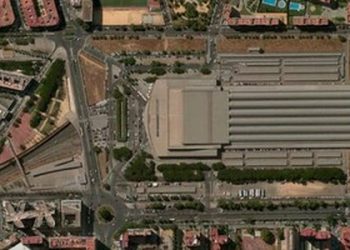 Colectivos vecinales y sociales de Sevilla reclaman a Espadas “una reforma social y equitativa del entorno” de Santa Justa