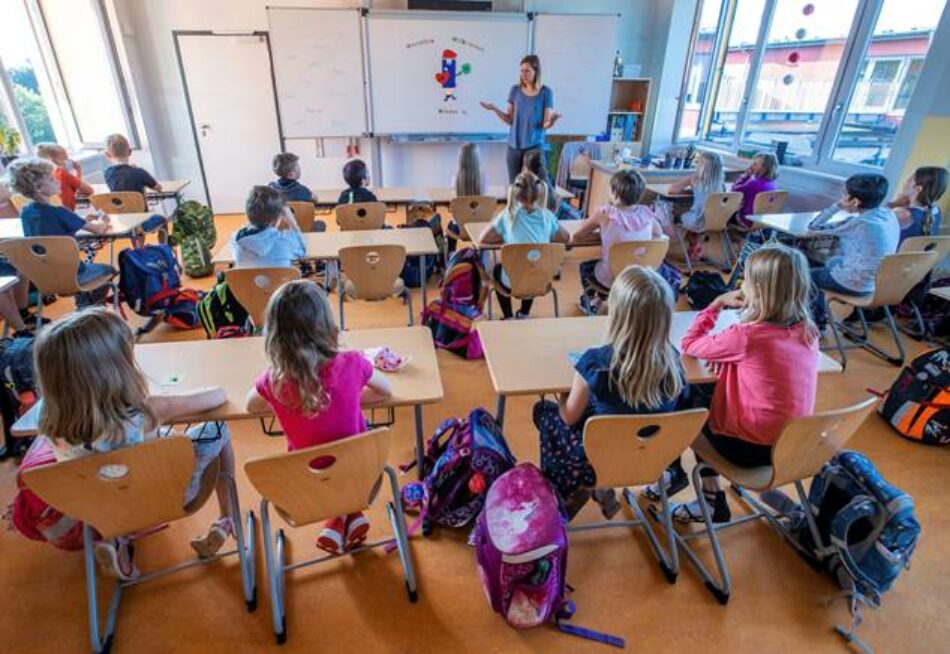 STERM: «La consejería de educación y el Ministerio no pueden poner en juego la salud de la comunidad educativa»