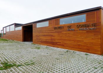 El alcalde del PP en Cabana de Bergantiños recibe un aluvión de críticas por su gestión cultural del Centro Arqueológico del Dolmen de Dombate