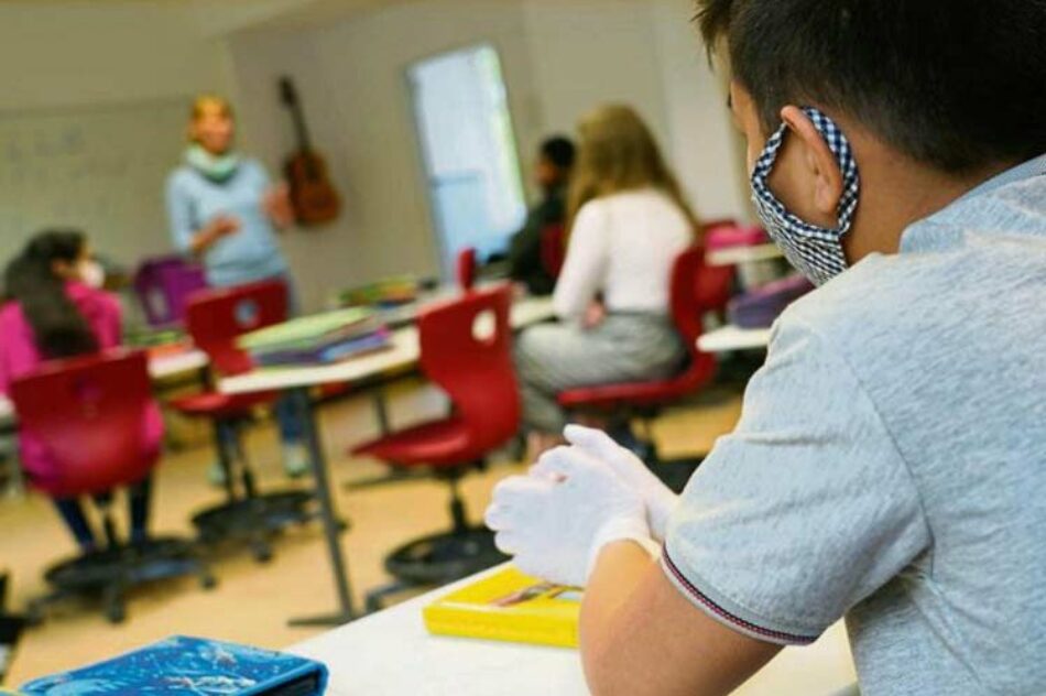 Francia a las puertas del desafío del retorno a clases y labores