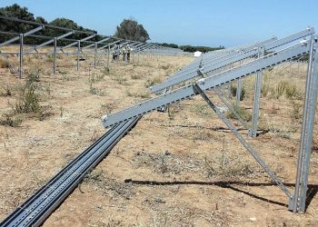 Alertan dos abusos da construtora Enfoscados Norte, que mobiliza operarios galegos a parques solares andaluces