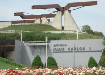 Podemos Madrid reclama que el actual Parque Juan Carlos I pase a llamarse Parque de las Trece Rosas