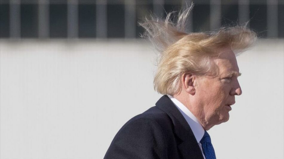 Revelado: Trump canceló un acto por temer a que su pelo se despeine
