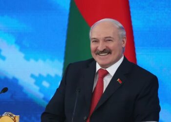 Lukashenko, investido presidente de Bielorrusia