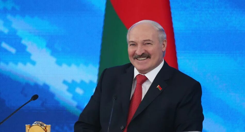 Lukashenko, investido presidente de Bielorrusia