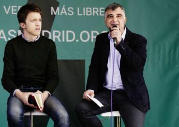 Más Madrid-Ganar Móstoles pregunta al gobierno municipal por la eliminación de tres programas sociales