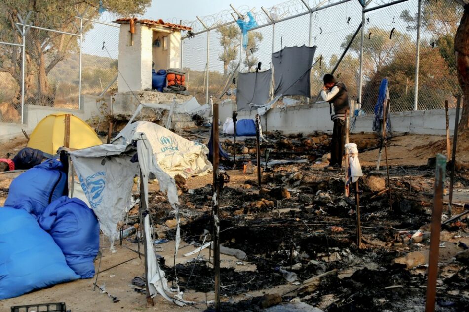 IU insta al Gobierno a defender en la UE una política solidaria y de acogida tras el incendio del campamento de refugiados en Grecia
