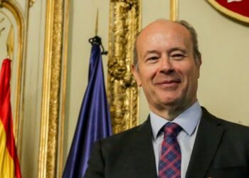 El ministro Campo se manifiesta dispuesto a introducir cambios legislativos para facilitar los desalojos